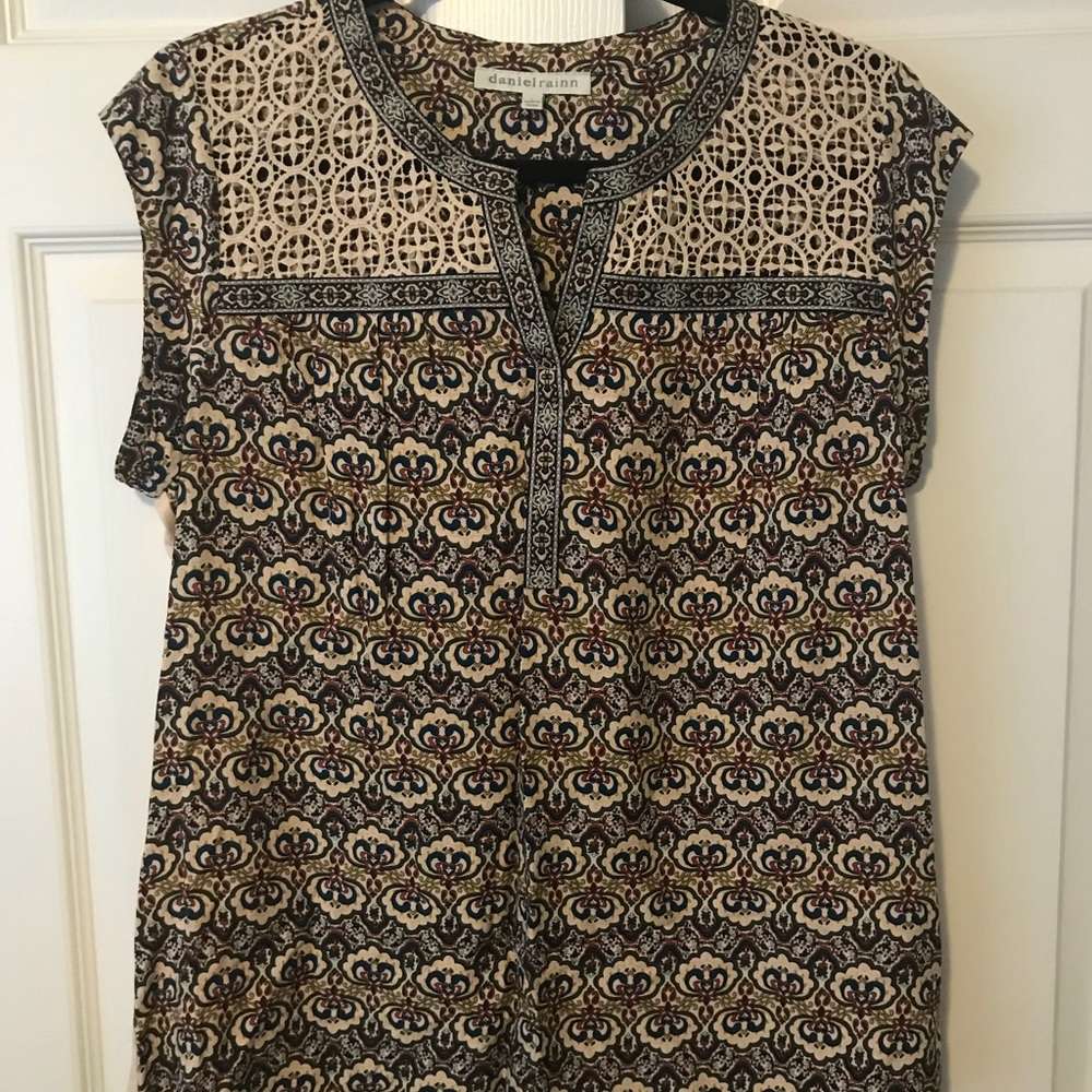 Daniel Rainn Cap Sleeve Lace Detail Top